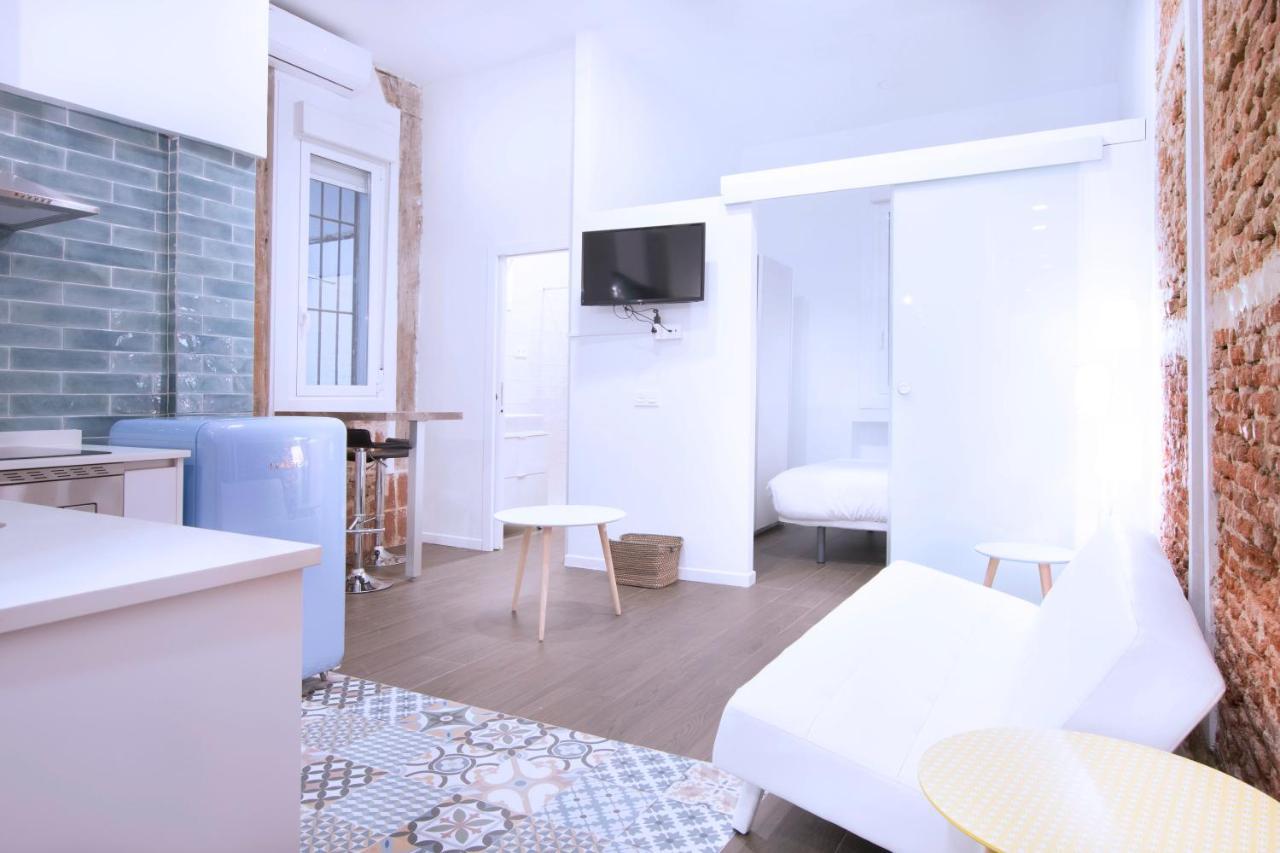 Fancy One-Bedroom La Latina Madrid Bagian luar foto
