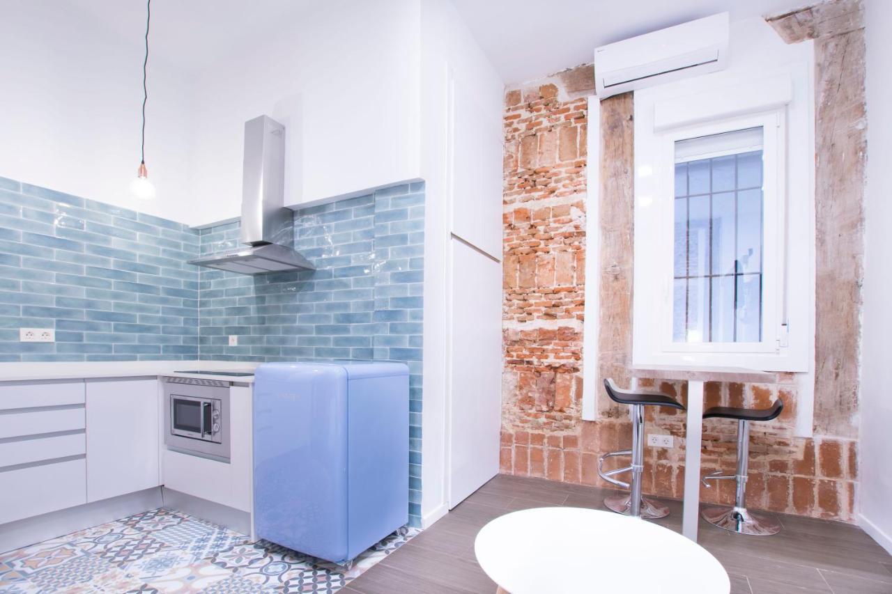 Fancy One-Bedroom La Latina Madrid Bagian luar foto