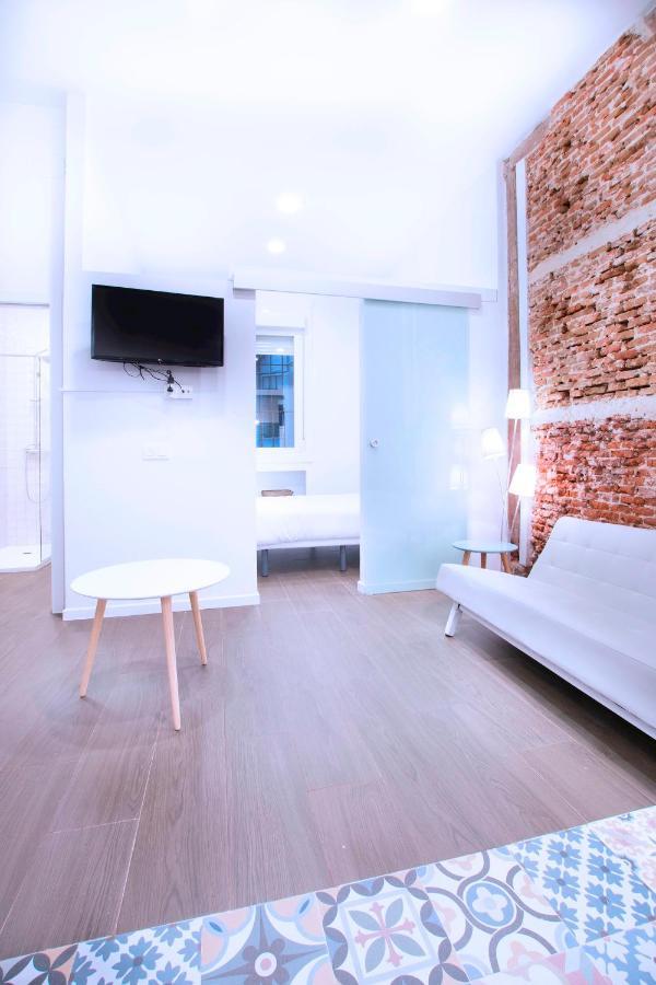 Fancy One-Bedroom La Latina Madrid Bagian luar foto