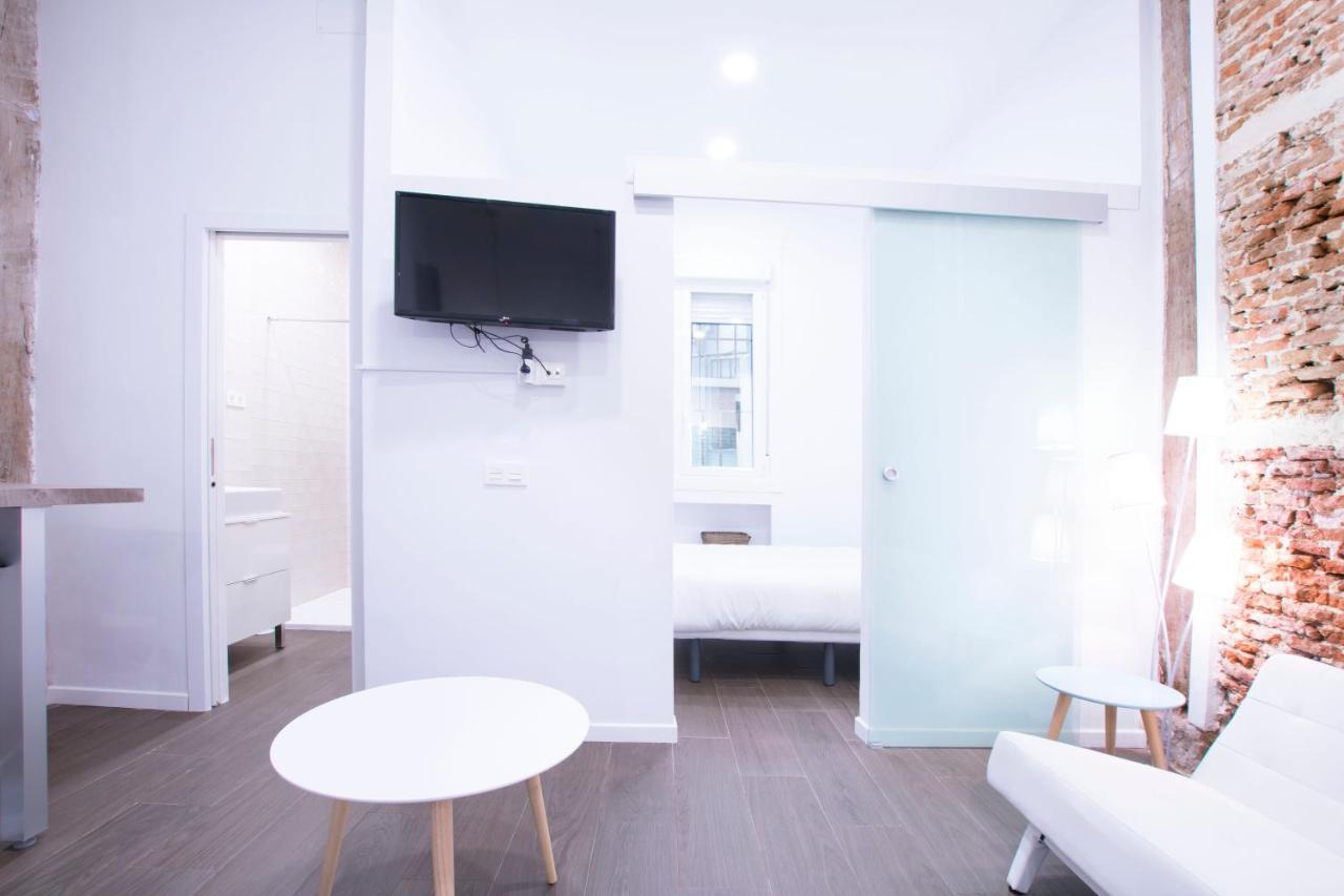 Fancy One-Bedroom La Latina Madrid Bagian luar foto