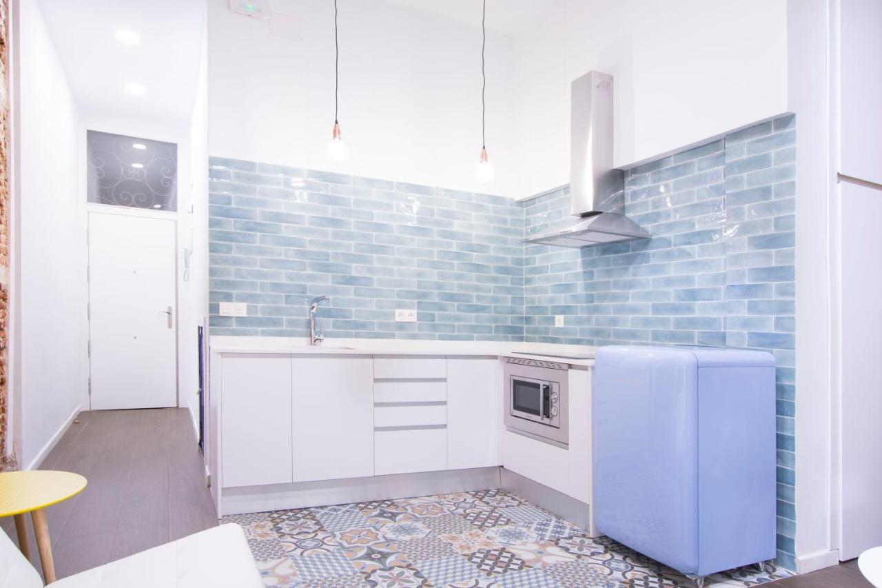 Fancy One-Bedroom La Latina Madrid Bagian luar foto